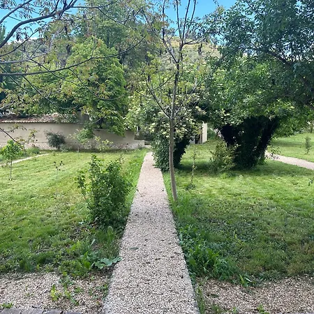 Appartement Clos Augusta 1 *